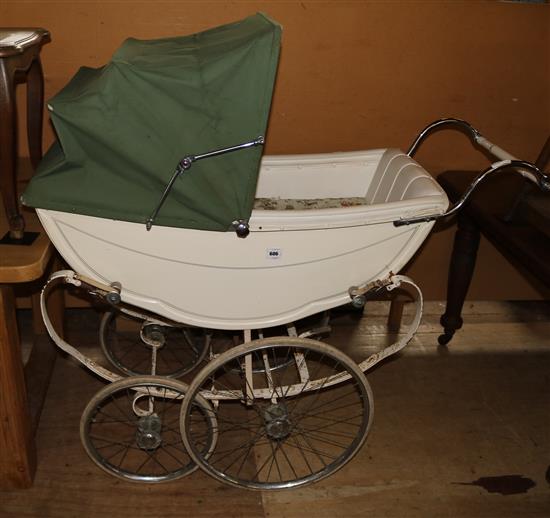 Osnath baby carriage